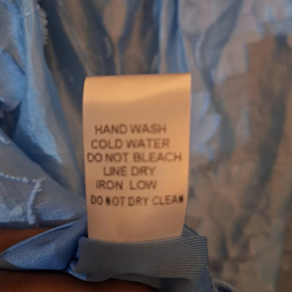 ANDTHEWHY NWT Blue Serenity Floral Applique Embroidered Blouse Sz small - Picture 11 of 11